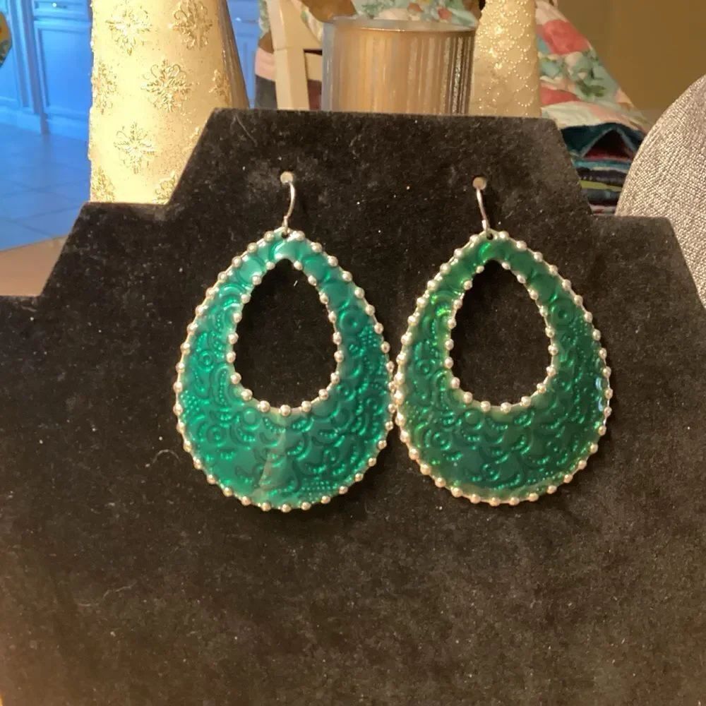 Silvertone and Green Enamel Tear Drop Pierced Earrings